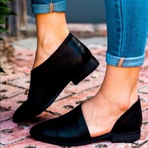 NWOB women's blk SZ8 blk open shank flats